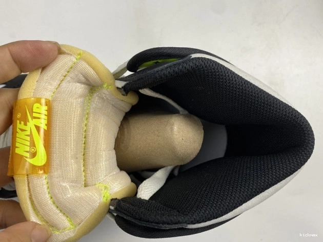 Cheap MAX JORDAN RETRO AIR 'VOLT OG GOLD' 555088-118 1 HIGH 0703